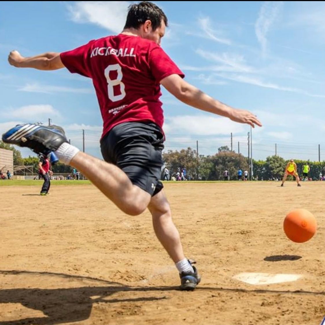 adult-kickball-league-game-los-angeles